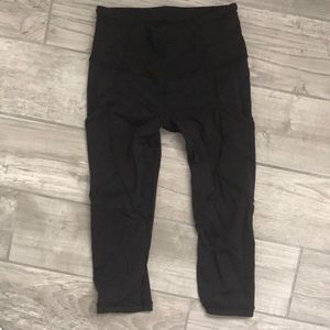 Lulu lemon capri 4